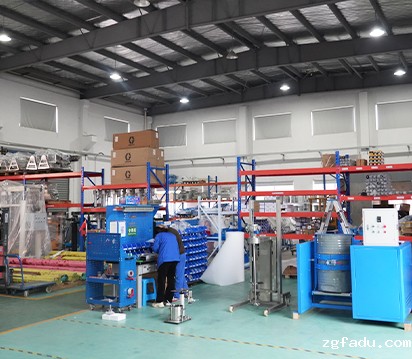 气动搅拌机车间