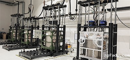 1000L四立柱打胶升降机--红旗汽车项目