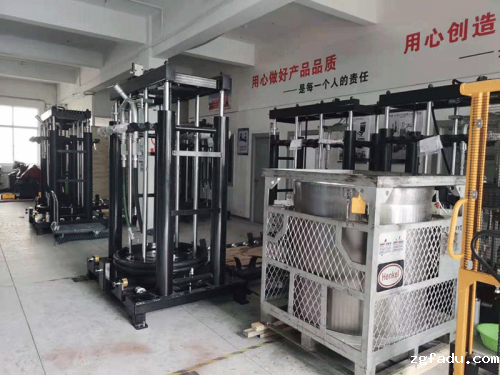 引进新技术 助力新“智”造— 雷竞技newbee官网赞助商1000L四立柱打胶升降机安装调试成功