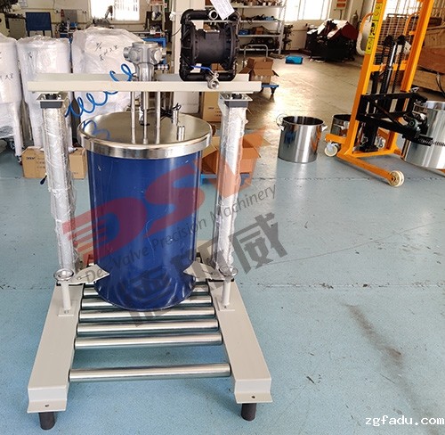 DAM6客户特定200L桶专用双气缸升降搅拌机出货