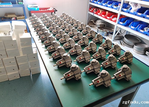 DAM1-IEC活塞式气动马达