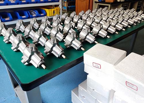 DAM3-F活塞式气动马达(立式)